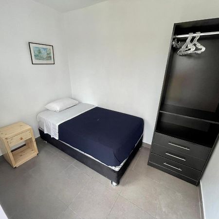 Casaroma Hostels Ліма Екстер'єр фото