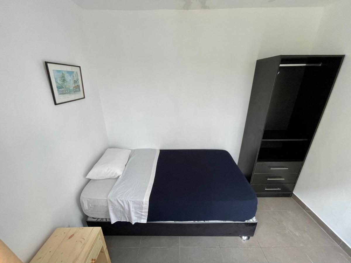 Casaroma Hostels Ліма Екстер'єр фото