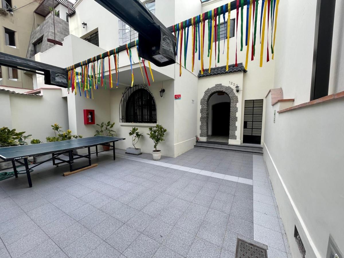 Casaroma Hostels Ліма Екстер'єр фото
