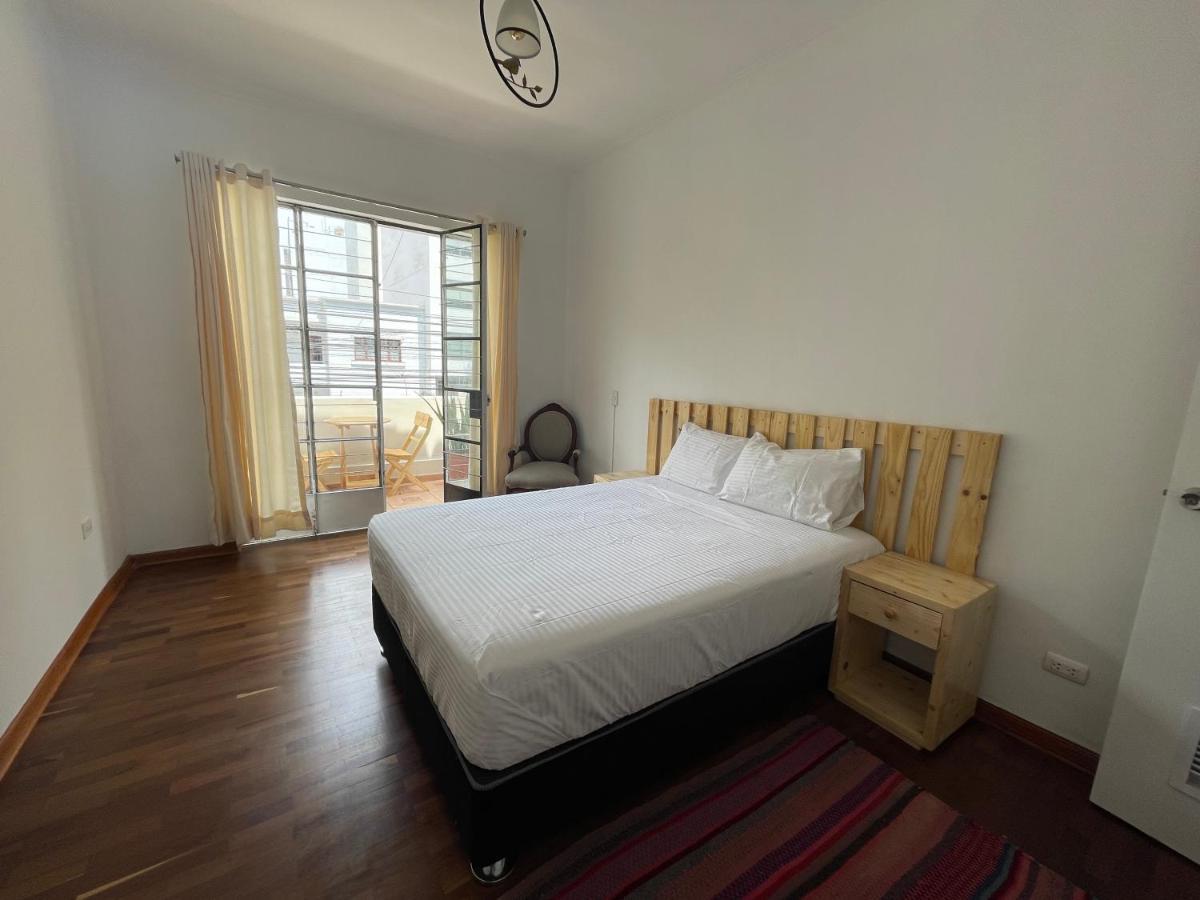 Casaroma Hostels Ліма Екстер'єр фото