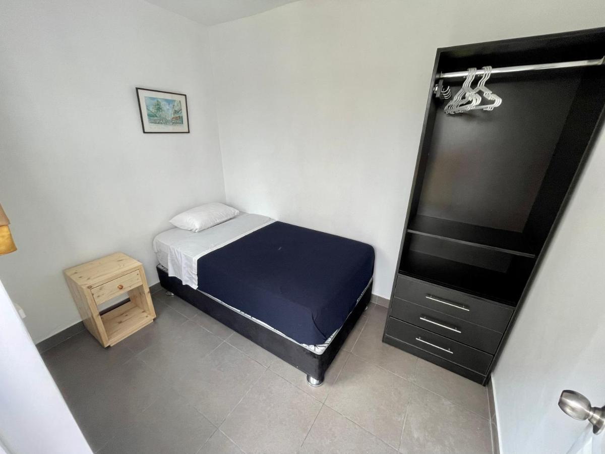 Casaroma Hostels Ліма Екстер'єр фото