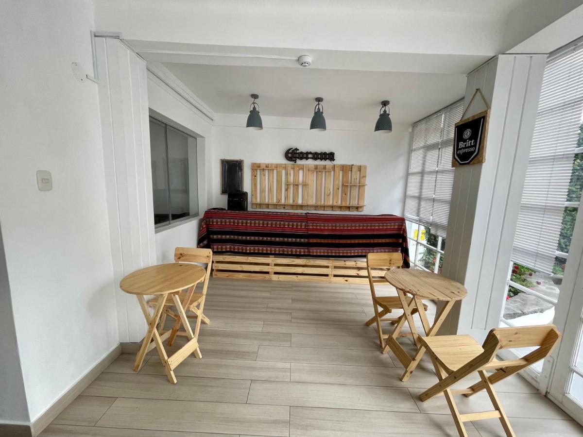 Casaroma Hostels Ліма Екстер'єр фото
