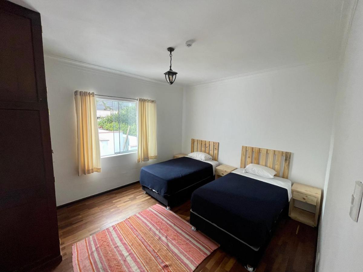 Casaroma Hostels Ліма Екстер'єр фото