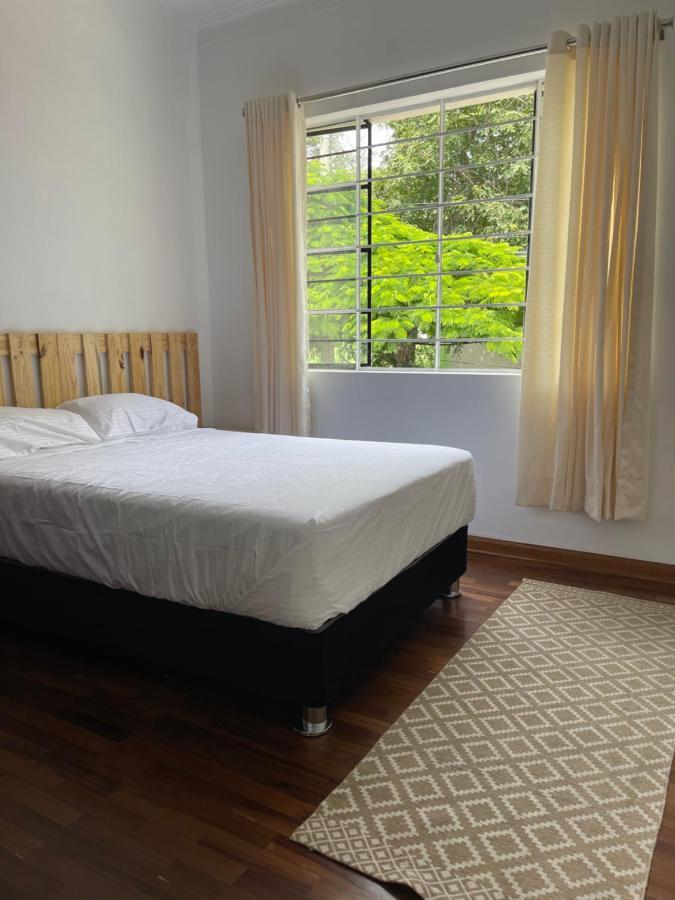 Casaroma Hostels Ліма Екстер'єр фото